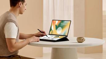 Asus Zenbook Duo, recensione del laptop con due schermi