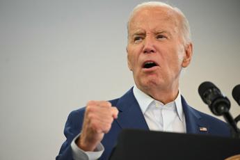 Biden: “Trump perdente e criminale, ha violentato una donna”