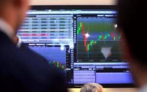 Come andranno i mercati finanziari nei prossimi 6 mesi? Lo scenario, tra rischi e opportunità