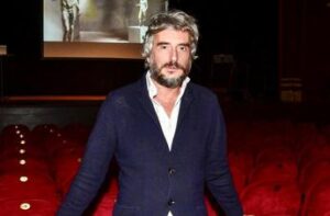 Elezioni Usa, il vignettista Palmaroli – Osho: “Senza Biden almeno ridatemi Toninelli”