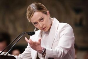 Gaza, Meloni sente Netanyahu: “Al più presto un cessate il fuoco sostenibile e rilascio ostaggi”