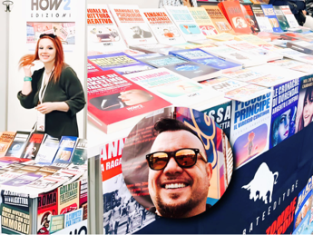HOW2 Edizioni compie 10 anni: Dario Abate, l’editore visionario che sta cambiando la saggistica italiana.