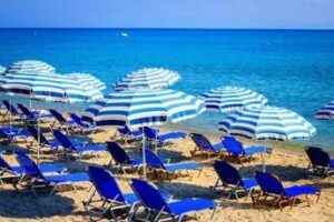 L’abbronzatura? ‘E’ fuori moda’, il medico estetico: “Un trend che fa bene alla pelle e alla salute”