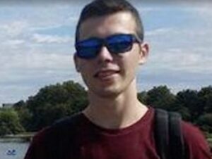 Omicidio Cecchettin, Turetta per la prima volta in aula domani “per onorare Giulia”