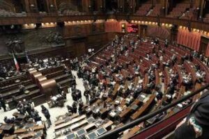 Riforma della giustizia, oggi il voto definitivo alla Camera. Meloni-Tajani: “La chiudiamo con il referendum”