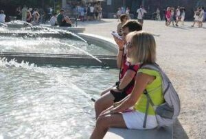Caldo in aumento sull’Italia, oggi bollino arancione in 13 città e domani sarà rosso in 6