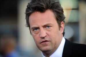 Matthew Perry, arresti per la morte dell’attore star di ‘Friends’