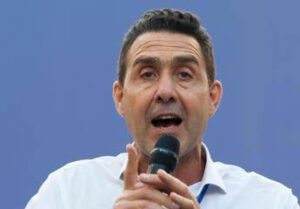 Omicidio-suicidio Napoli, la provocazione di Vannacci: “È femminilità tossica?”