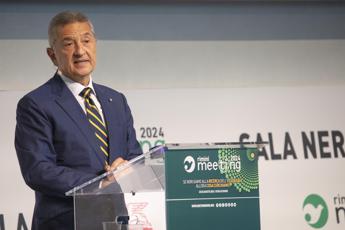 Panetta: “Affrontare debito pubblico, in Italia spesa per interessi come per istruzione”