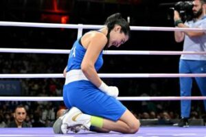 Parigi 2024, Carini abbandona match contro Khelif: “Mi ha fatto male”