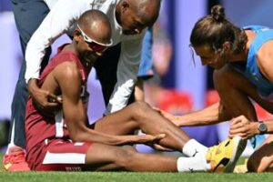 Parigi 2024, Tamberi soccorre Barshim con problema al polpaccio: avevano condiviso l’oro a Tokyo 2020