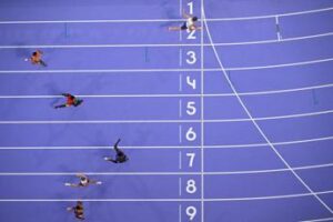 Parigi 2024, via ai 100 metri: in pista anche Beppe Grillo