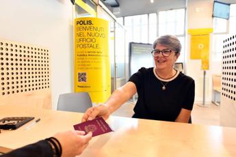 Poste, da oggi servizio passaporti disponibile a Bologna, Verona e Cagliari
