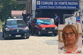 Roma, donna trovata morta in auto. Il marito confessa: “L’ho uccisa io”