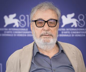Venezia 81, Gianni Amelio: “Racconto la guerra non come in tv”