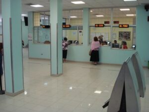 Tempi di attesa, dimezzata la pre lista. E ora stop alle prime prestazioni a pagamento