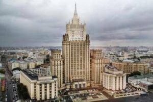 Beni russi congelati, la Germania riapre la partita: 300 miliardi per sostenere l’Ucraina