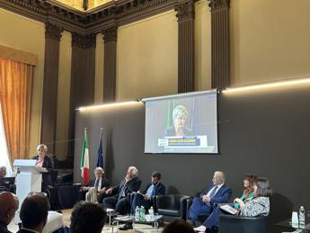 Contratti, ministro Calderone: “Nel Ccnl Multimanifatturiero bene formazione e partecipazione lavoratori”