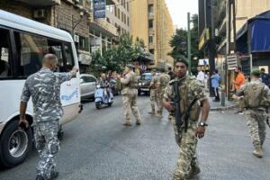 Esplosioni cercapersone Hezbollah, microcariche dietro lo scoppio: l’ipotesi dell’esperto