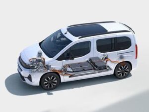 Opel apre gli ordini per il nuovo Combo Electric in Italia