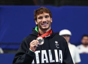 Parigi 2024, Manuel Bortuzzo è bronzo nei 100 rana: “Per me è come un oro”