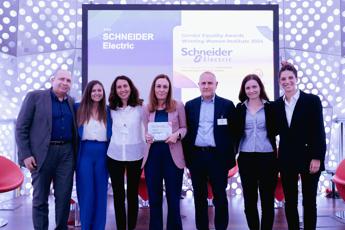 Schneider Electric Italia ottiene la Certificazione per la Parità di Genere (UNI PDR 125:2022)