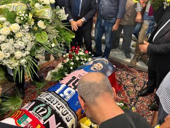 Totò Schillaci, gremita la Cattedrale di Palermo per i funerali