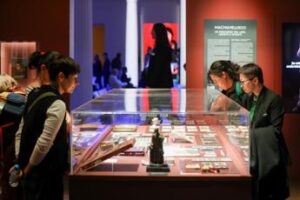 Buchmesse, Baricco: “Politica non controlli ma difenda villaggio della cultura”