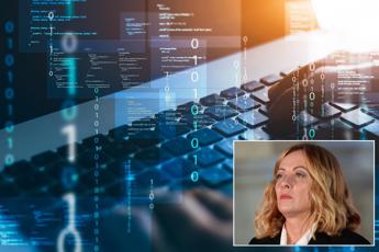 Furto banche dati, opposizioni chiamano Meloni in aula: “Cybersicurezza colabrodo”