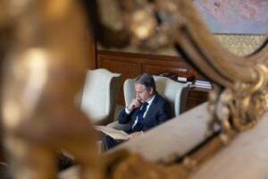 Israele-Libano, missili Hezbollah su Tel Aviv. Blinken: “Porre fine a guerra a Gaza”