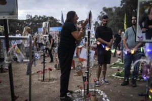 Israele celebra anniversario attacco Hamas e annuncia: “Iniziate operazioni di terra in Libano”