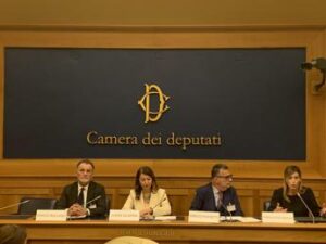 Lavoro, Quarta (Manageritalia): “Dall’ 85% dei manager uomini sì a congedo paritario”