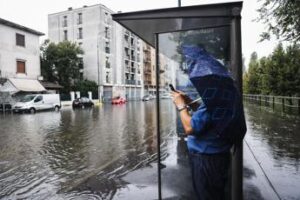 Maltempo fino al weekend, poi Estate di San Martino in anticipo: le previsioni meteo