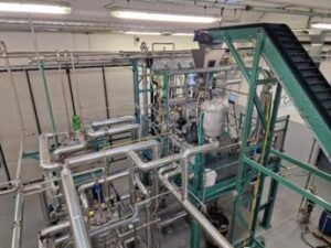 Schneider Electric collabora con GR3N per vincere le sfide del riciclo della plastica e favorire la circolarità nel settore chimico