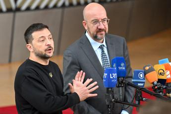 Ucraina, Zelensky oggi a Bruxelles: “Nostro piano è rafforzarci”