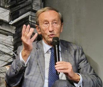 Fini: “Torna il fascismo? E’ una cosa che fa ridere anche chi la dice…”