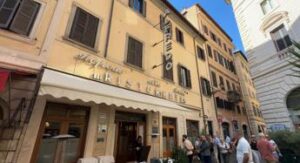 Il ristorante ‘Alfredo alla Scrofa’ e le sue Fettuccine alla Alfredo compiono 110 anni – Video