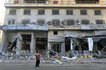 Israele-Libano, primo giorno di tregua. Hamas: “Pronti per cessate fuoco a Gaza”