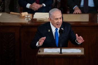 Mandato d’arresto, ira Netanyahu: “Giudici antisemiti”. Trump valuta sanzioni contro Cpi