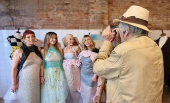 Presentato “DIAKRONICA – Bellezza nel tempo”: Il calendario Tricostarc Ets 2025 con gli scatti di Italo Zannier