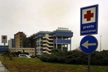 Primario aggredito con manganello a Lamezia Terme: “Assurdo non poter fare il proprio lavoro”