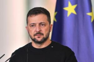 Ucraina, Zelensky: “Dobbiamo spingere Russia verso pace giusta”
