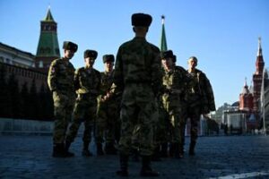 Ucraina, centinaia di yemeniti reclutati dalla Russia: “Ingannati dagli Houthi”