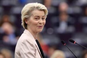 Ue, chi è Ursula von der Leyen: l’ex pupilla di Merkel per due volte presidente