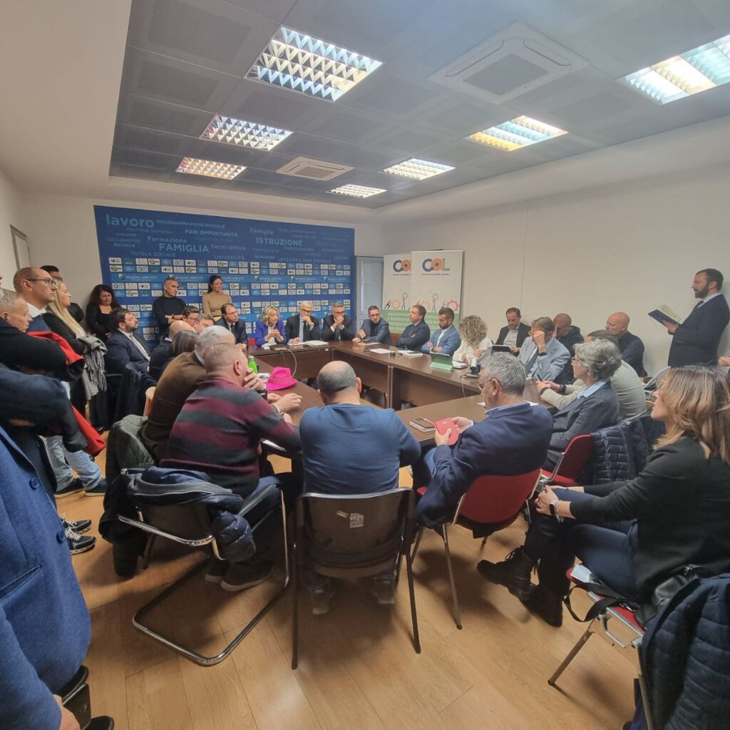 Incontro a Pescara per la LFoundry, M5S: “nessuna novità, azienda conferma licenziamenti”