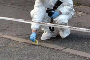 Attende l’ex al rientro dal lavoro e la strangola, 33enne fermato per omicidio