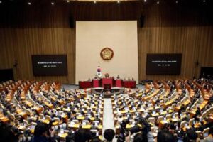 Corea del Sud, Parlamento approva l’impeachment del presidente Yoon