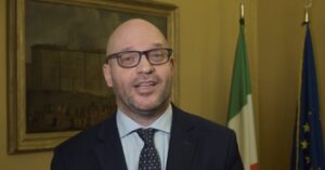 Cultura, Fontana: “Poesia è simbolo di libertà”