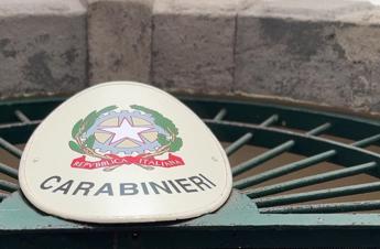 Editore agenzia Dire legato e rapinato in casa da commando di 4 uomini