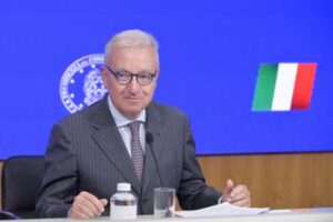 Governo, Mantovano guida top ten redditi non parlamentari con 180mila euro